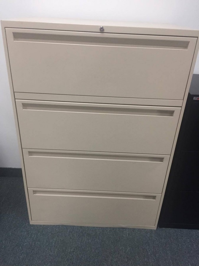 Beige 4 drawer Filing cabinet